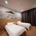 D Arc Hotel