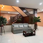 D Arc Hotel