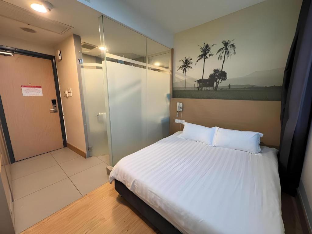 Hotel D Arc 3*