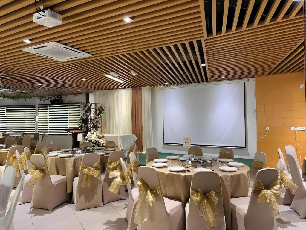 D Arc Hotel 3*