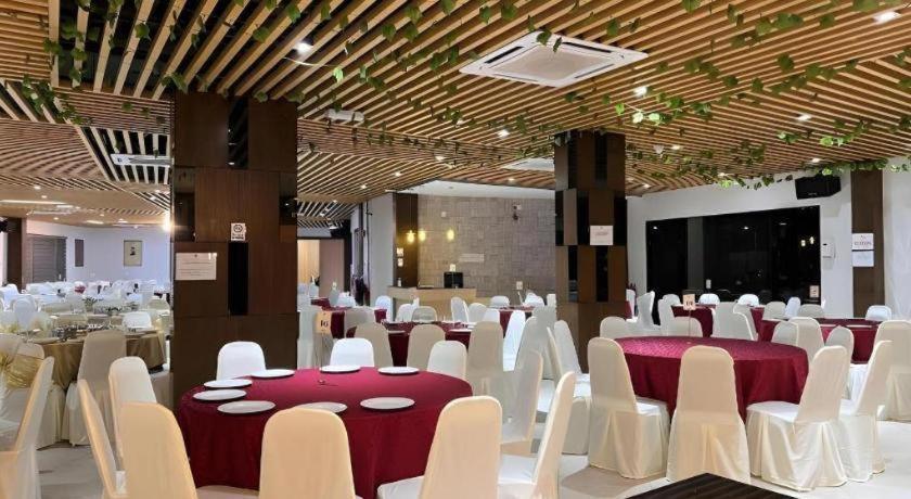 D Arc Hotel 3*