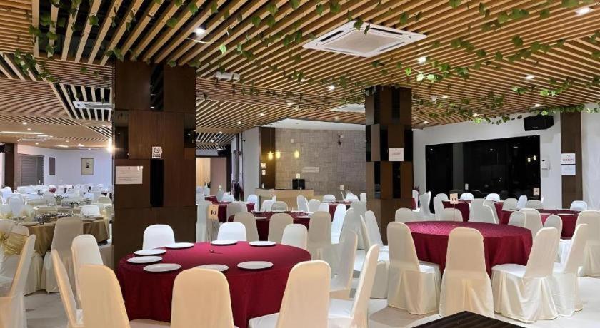 D Arc Hotel 3*